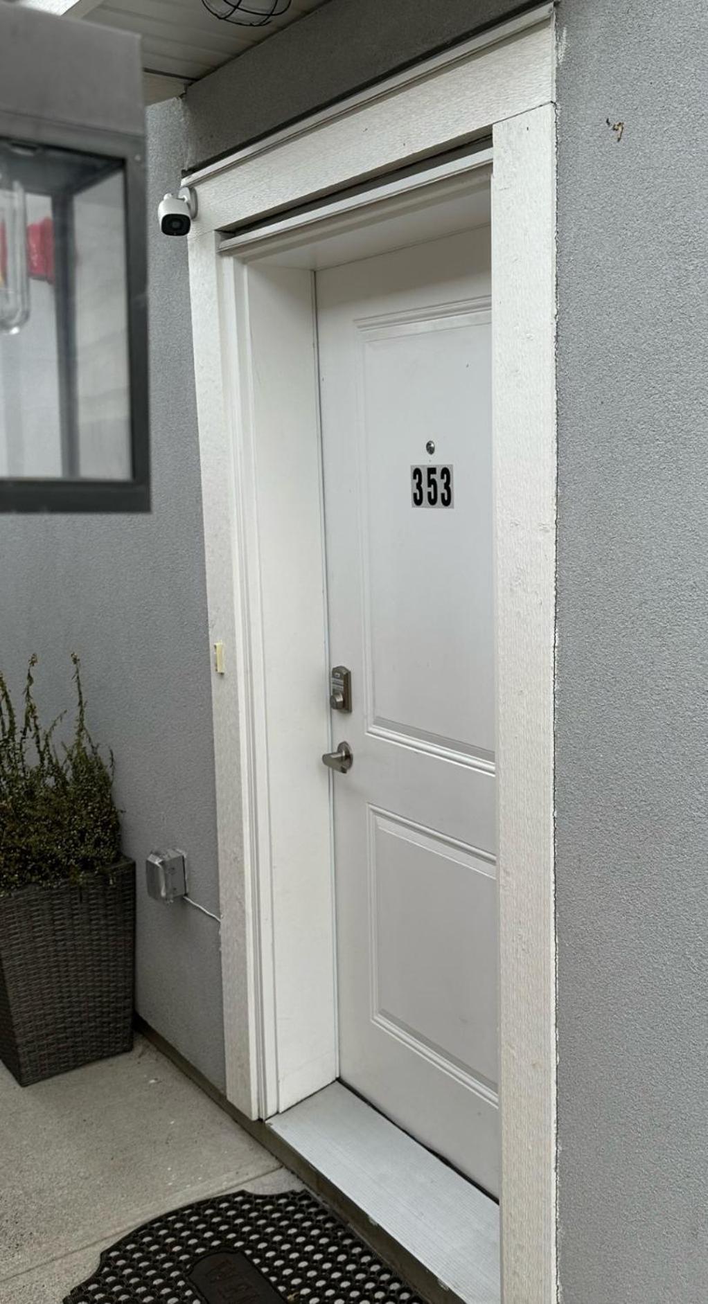 Bright And Cozy Modern In - To Yvr-downtown - Free Private Parking Casa de férias